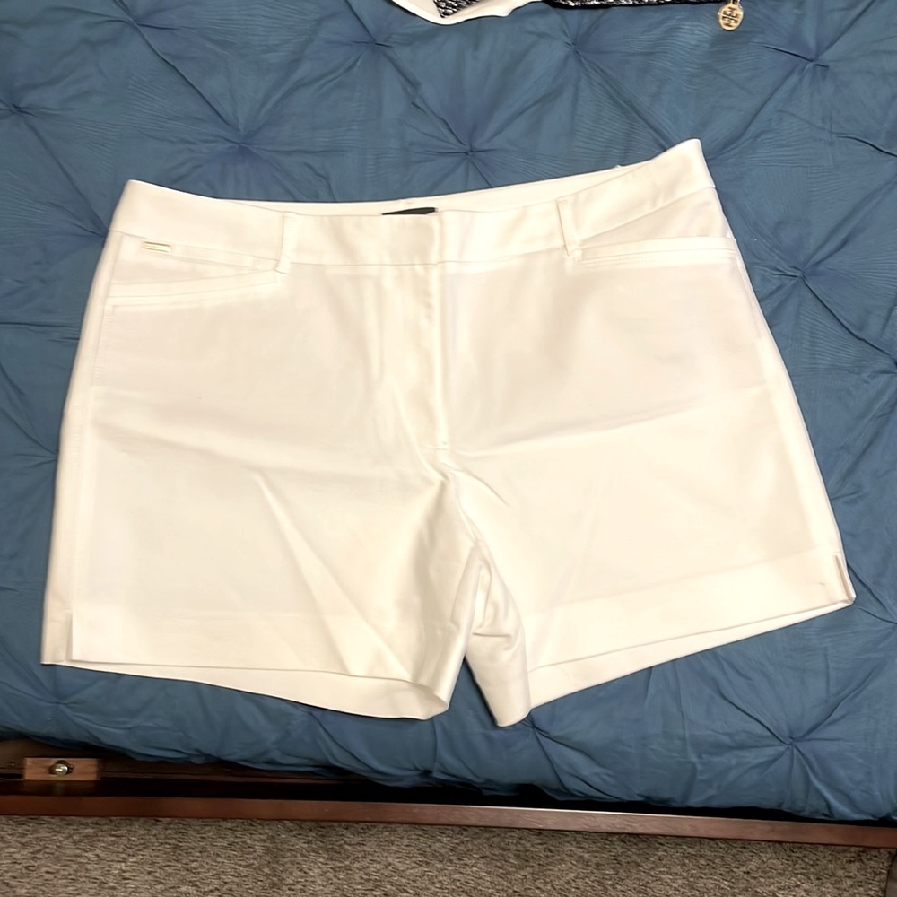 White House Black Market white 5” short